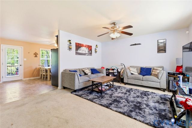 329 Beechwood Park Ln, Highland Springs, VA 23075