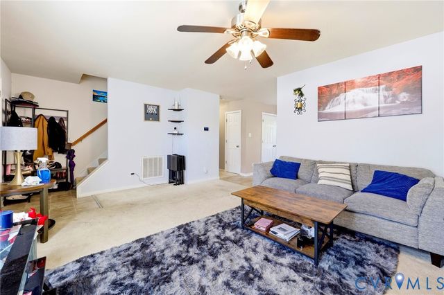 329 Beechwood Park Ln, Highland Springs, VA 23075