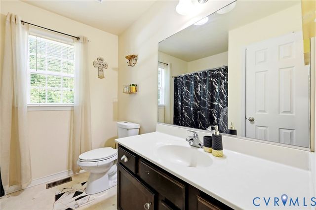 329 Beechwood Park Ln, Highland Springs, VA 23075