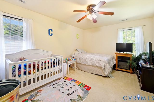 329 Beechwood Park Ln, Highland Springs, VA 23075