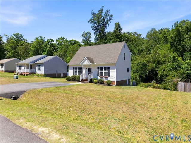 329 Beechwood Park Ln, Highland Springs, VA 23075