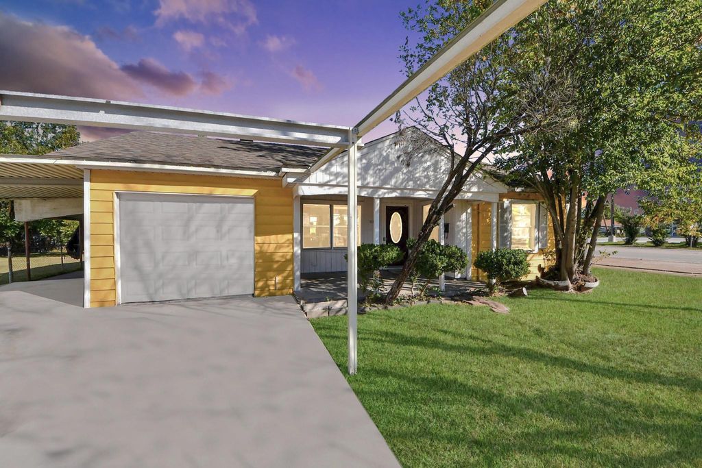 11029 Muscatine Street, Houston, TX 77029