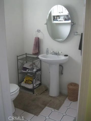 2927 S Genesee Avenue, Los Angeles, CA 90016