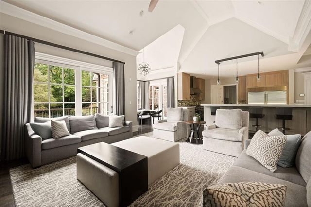 11015 Stroup Road, Roswell, GA 30075