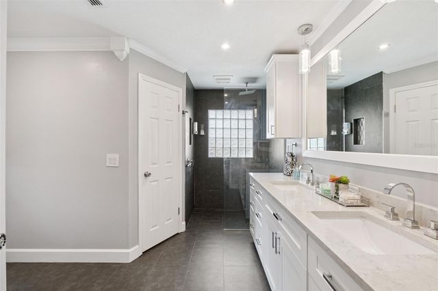 4825 PALM TREE COURT, Windermere, FL 34786