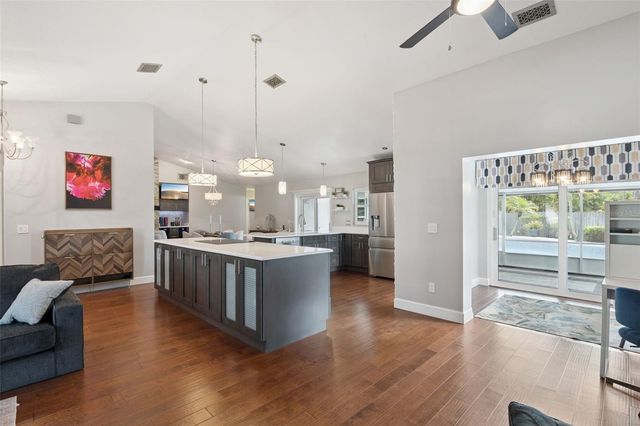 4825 PALM TREE COURT, Windermere, FL 34786