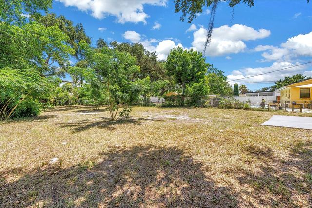 930 ALCAZAR WAY S, St Petersburg, FL 33705