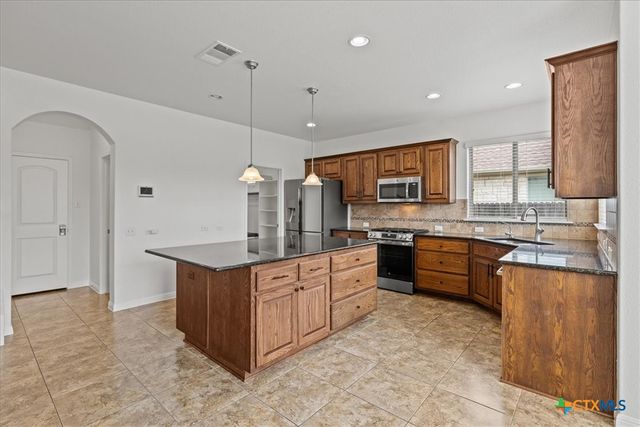 606 Irvin Drive, San Marcos, TX 78666