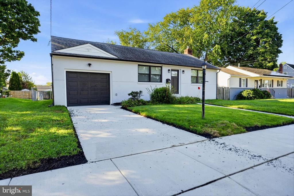 410 4TH AVE, BELLMAWR, NJ 08031 — exterior
