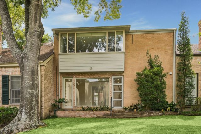 10 S Briar Hollow Lane 50, Houston, TX 77027