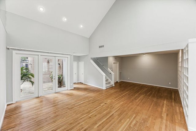 10 S Briar Hollow Lane 50, Houston, TX 77027