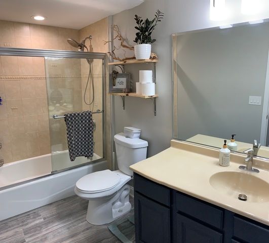 6560 W Diversey Avenue 316D, Chicago, IL 60707
