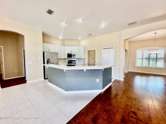 2558 Long Sandy Circle, Merritt Island, FL 32952