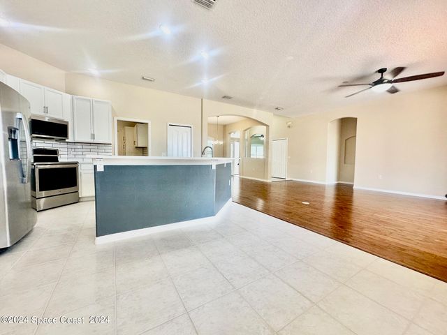 2558 Long Sandy Circle, Merritt Island, FL 32952