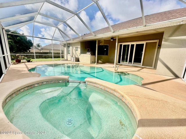 2558 Long Sandy Circle, Merritt Island, FL 32952
