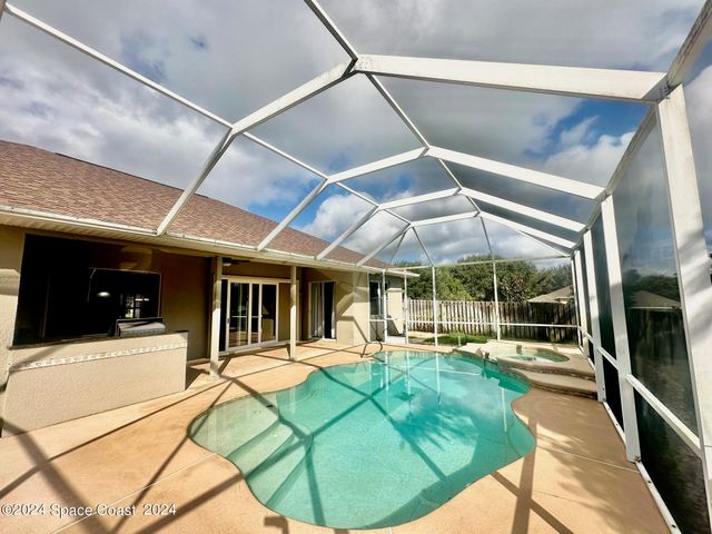 2558 Long Sandy Circle, Merritt Island, FL 32952