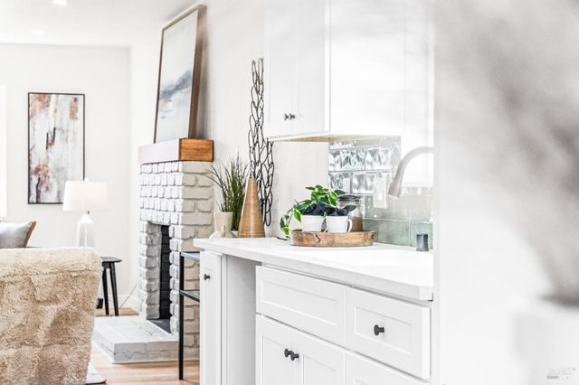 1521 Sarkesian Dr, Petaluma, CA 94954