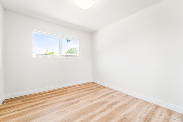 1521 Sarkesian Dr, Petaluma, CA 94954