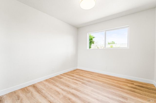 1521 Sarkesian Dr, Petaluma, CA 94954