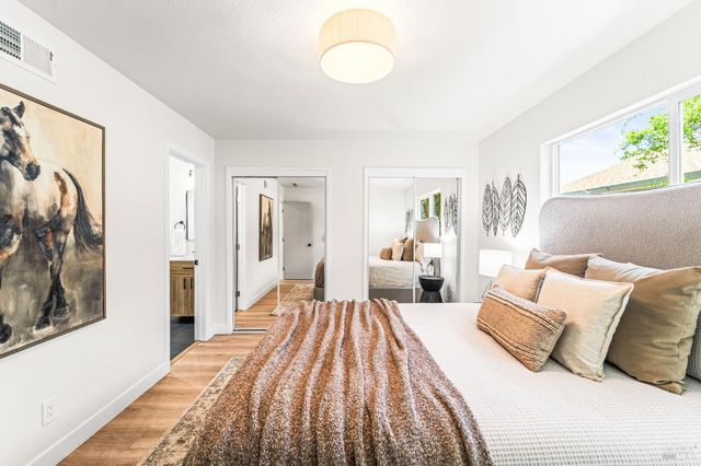 1521 Sarkesian Dr, Petaluma, CA 94954