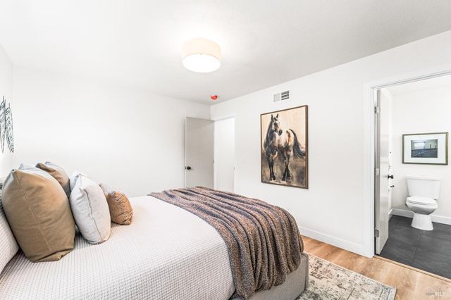 1521 Sarkesian Dr, Petaluma, CA 94954