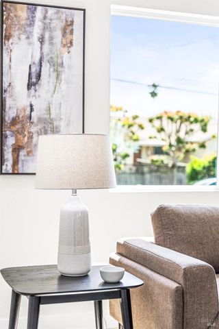 1521 Sarkesian Dr, Petaluma, CA 94954