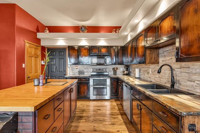 1737 N Silver Oak Lane, Pueblo West, CO 81007