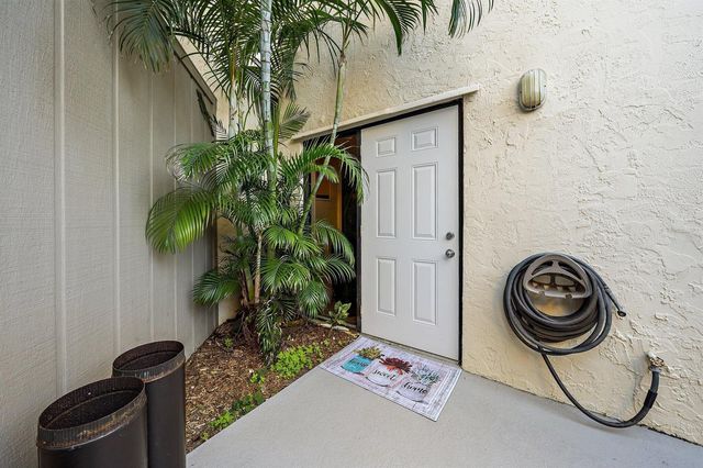 1605 S US HIGHWAY 1 5A, Jupiter, FL 33477