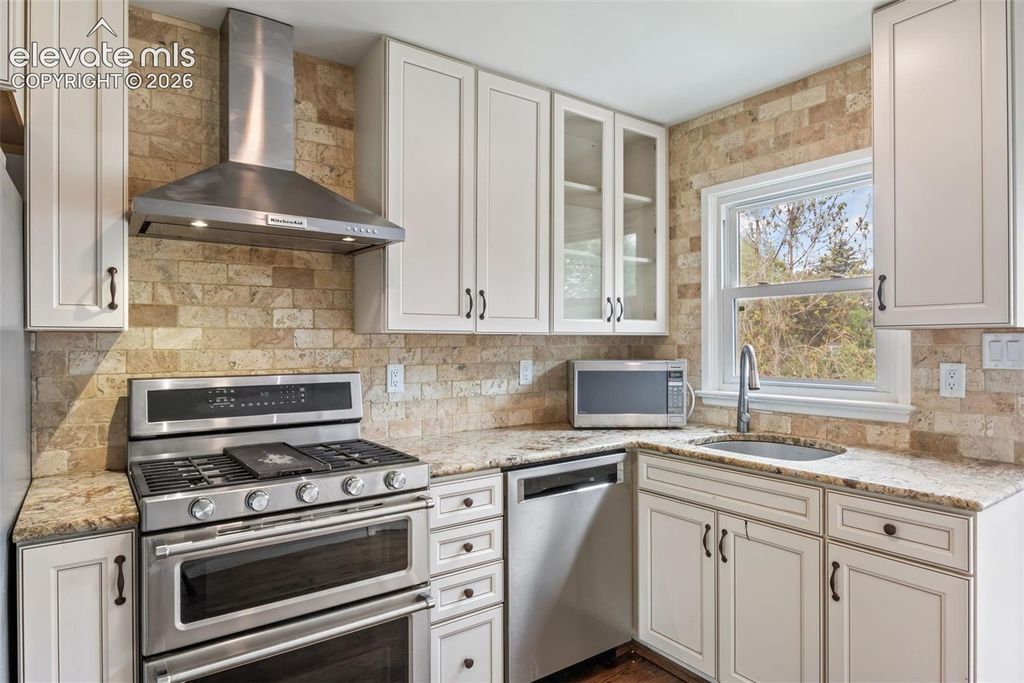 1310 E Columbia Street, Colorado Springs, CO 80909 — photo 4