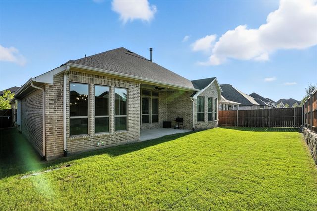 716 Colt Drive, Aubrey, TX 76227