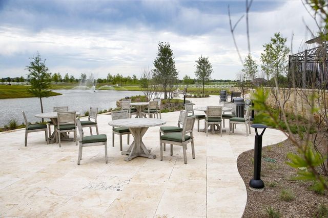 716 Colt Drive, Aubrey, TX 76227