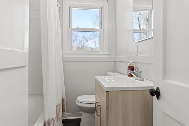 7 Hall Court, Portsmouth, NH 03801