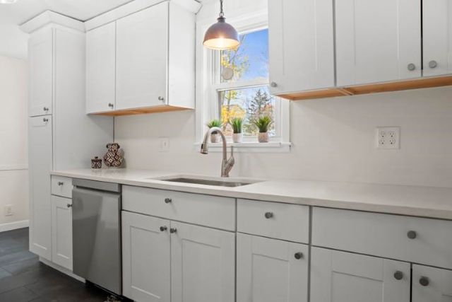 7 Hall Court, Portsmouth, NH 03801