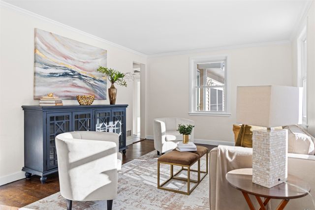 7 Hall Court, Portsmouth, NH 03801