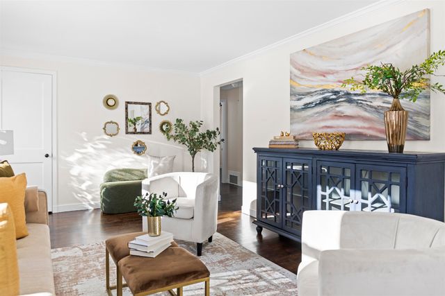 7 Hall Court, Portsmouth, NH 03801