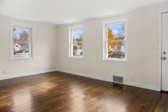 7 Hall Court, Portsmouth, NH 03801