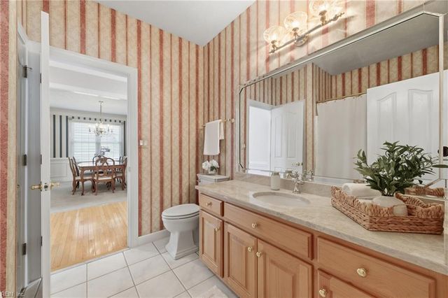 301 Blevins RN, Yorktown, VA 23693
