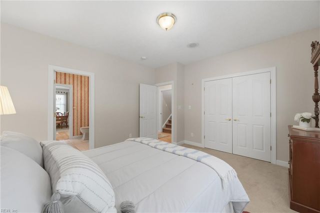301 Blevins RN, Yorktown, VA 23693