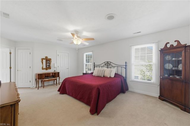 301 Blevins RN, Yorktown, VA 23693