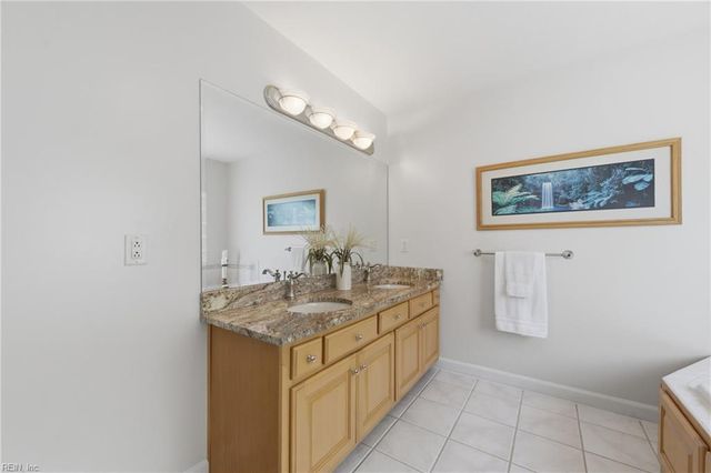 301 Blevins RN, Yorktown, VA 23693