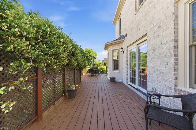 301 Blevins RN, Yorktown, VA 23693