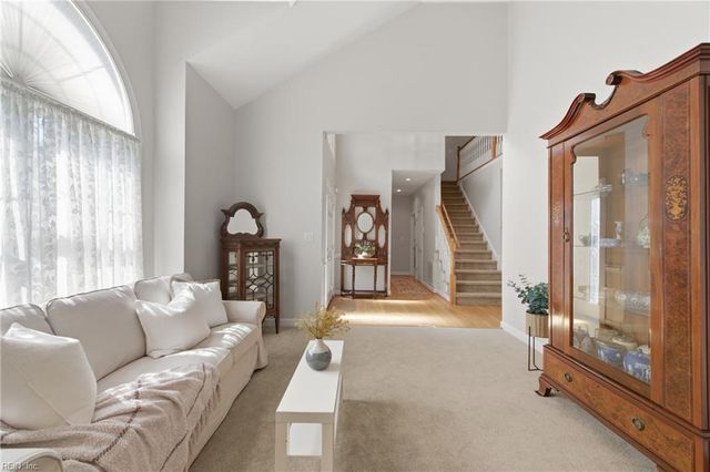 301 Blevins RN, Yorktown, VA 23693