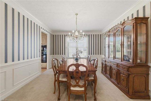 301 Blevins RN, Yorktown, VA 23693