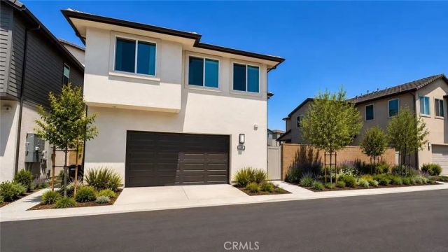 144 Scoville, Irvine, CA 92618