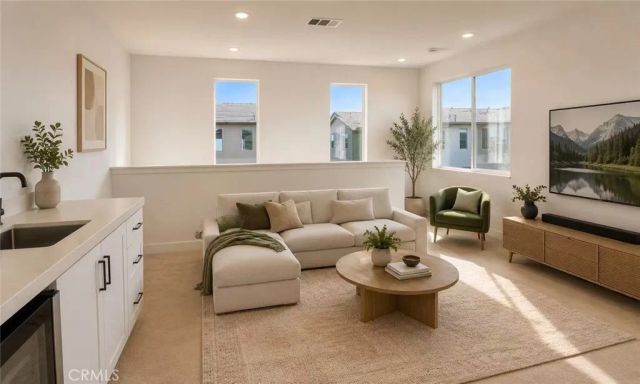 144 Scoville, Irvine, CA 92618