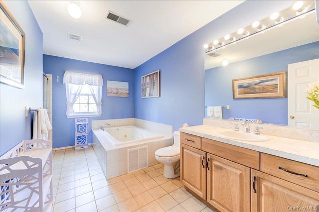 21 Alder Way, Wappingers Falls, NY 12590