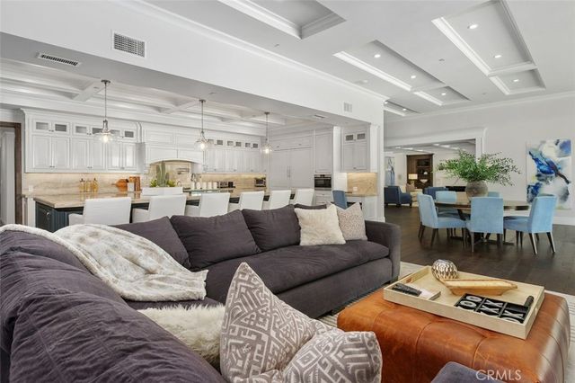 4 Inverness Lane, Newport Beach, CA 92660