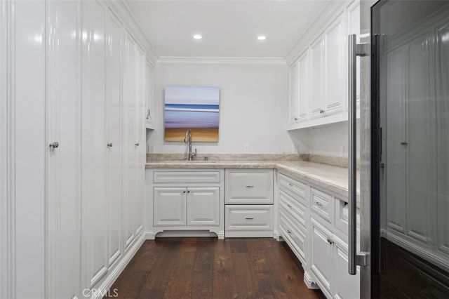 4 Inverness Lane, Newport Beach, CA 92660