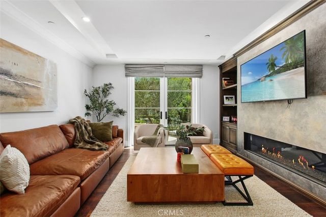 4 Inverness Lane, Newport Beach, CA 92660
