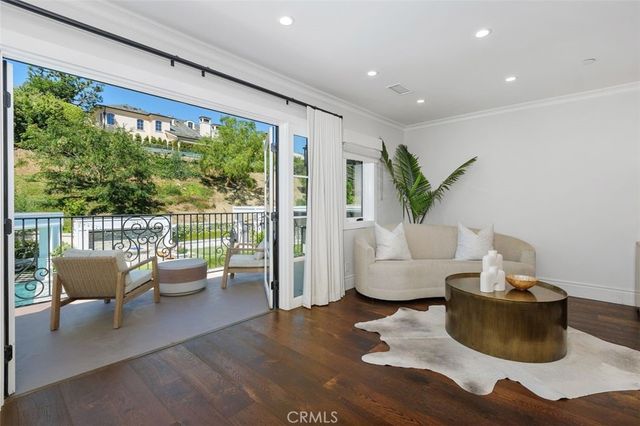 4 Inverness Lane, Newport Beach, CA 92660